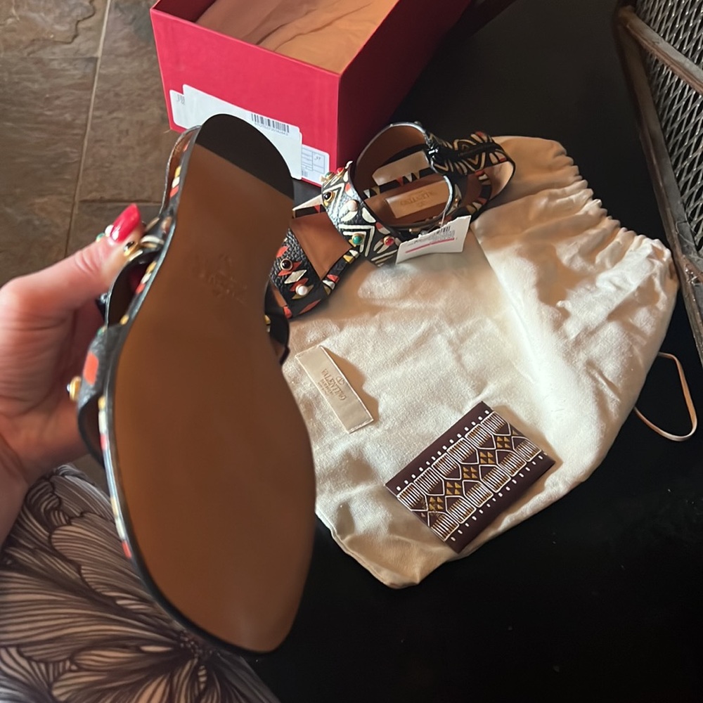 Valentino Sandal NWT SUPER CUTE - Picture 7 of 14